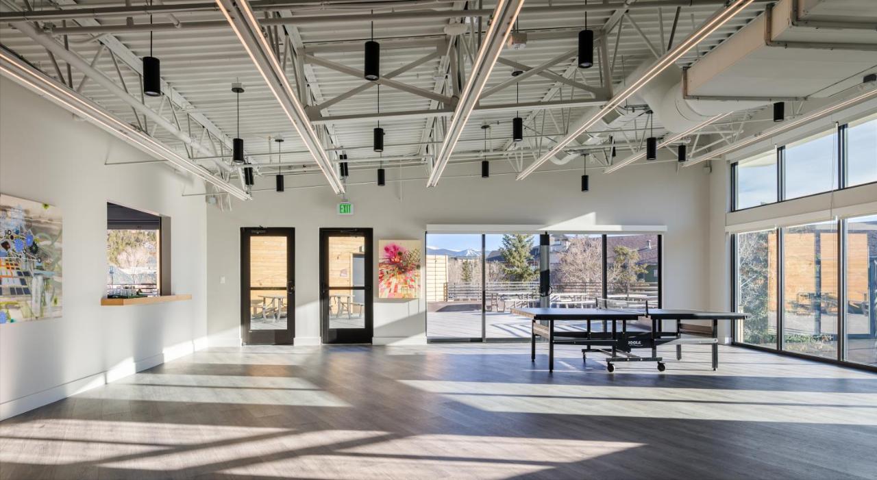 The Block Hotel & Commons Silverthorne Extérieur photo