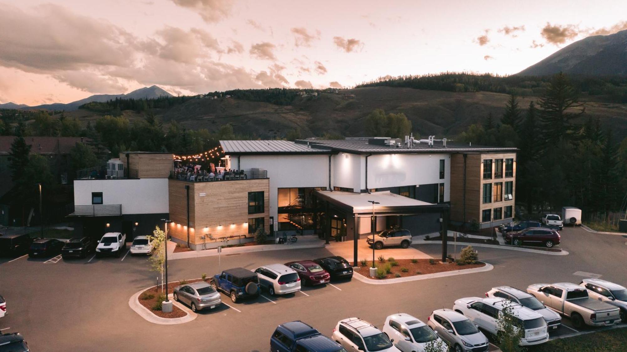 The Block Hotel & Commons Silverthorne Extérieur photo